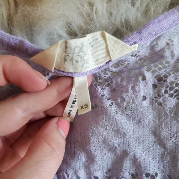 Lacy Lavendar Tank Crop - Picture 3 of 5